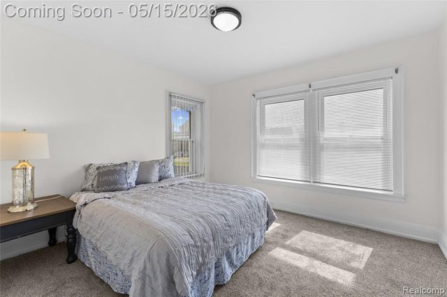 1066 E Grand Boulevard, Detroit, MI 48207
