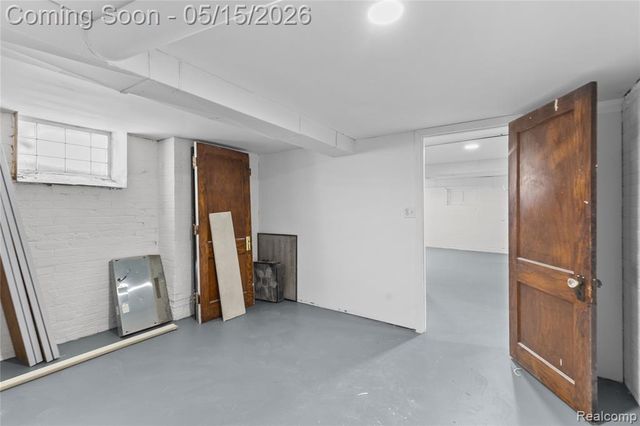 1066 E Grand Boulevard, Detroit, MI 48207
