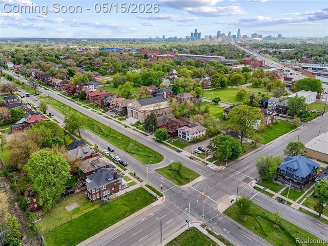 1066 E Grand Boulevard, Detroit, MI 48207