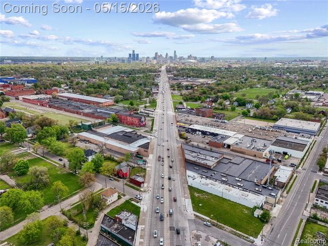 1066 E Grand Boulevard, Detroit, MI 48207