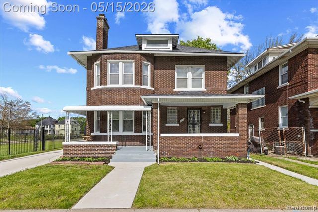 1066 E Grand Boulevard, Detroit, MI 48207