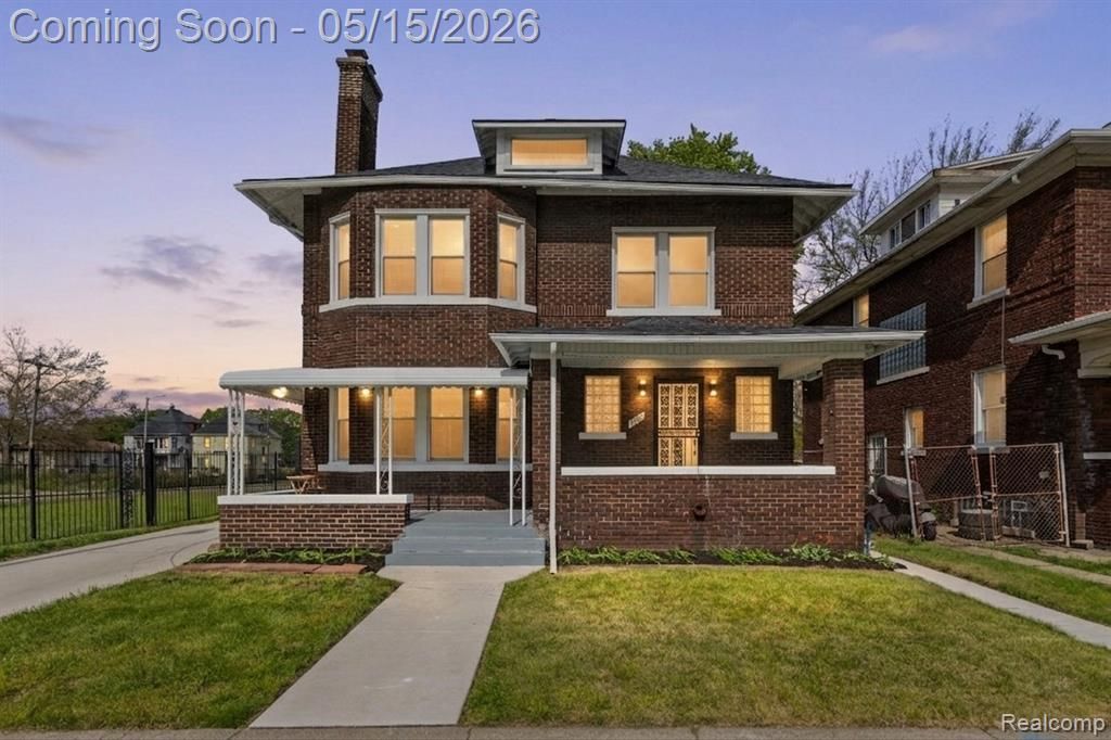 1066 E Grand Boulevard, Detroit, MI 48207
