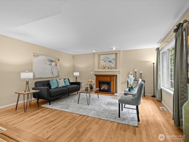 18319 Driftwood Drive E, Lake Tapps, WA 98391