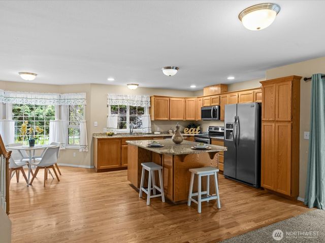 18319 Driftwood Drive E, Lake Tapps, WA 98391