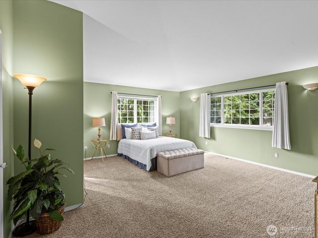 18319 Driftwood Drive E, Lake Tapps, WA 98391