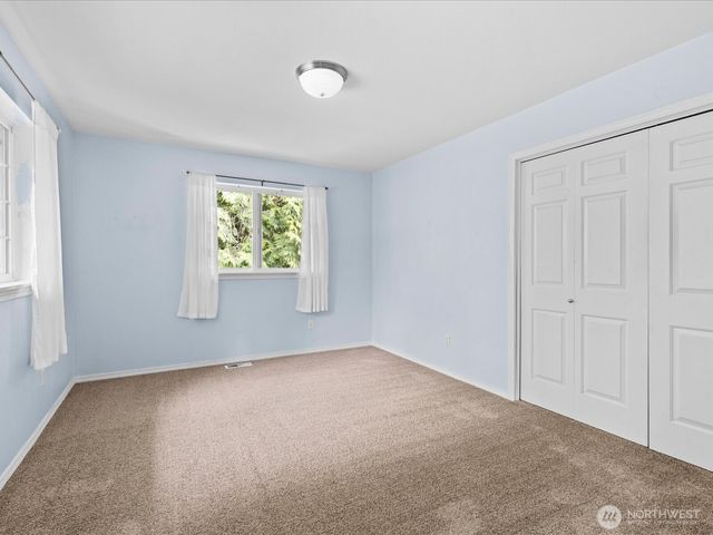 18319 Driftwood Drive E, Lake Tapps, WA 98391