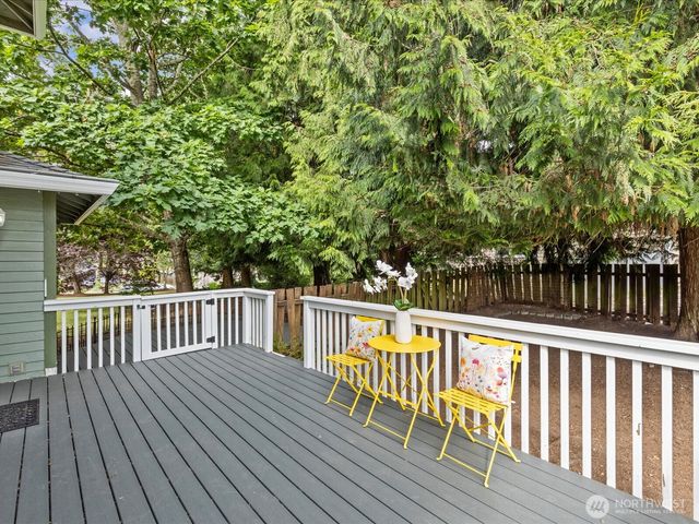 18319 Driftwood Drive E, Lake Tapps, WA 98391