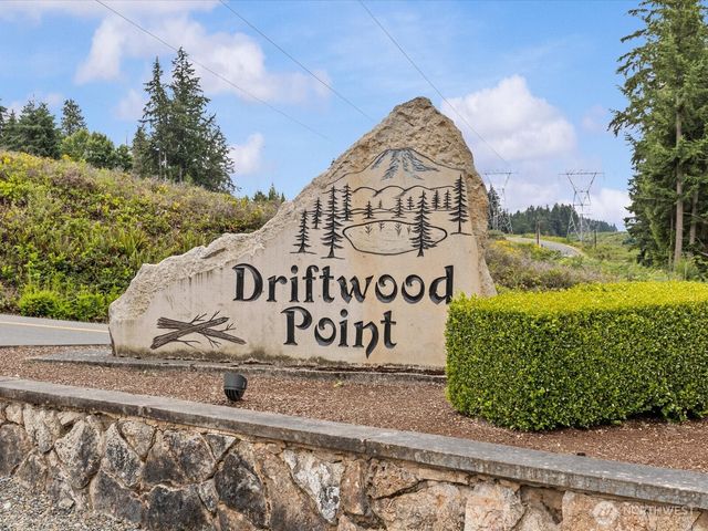 18319 Driftwood Drive E, Lake Tapps, WA 98391