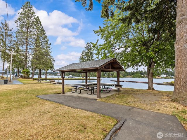 18319 Driftwood Drive E, Lake Tapps, WA 98391