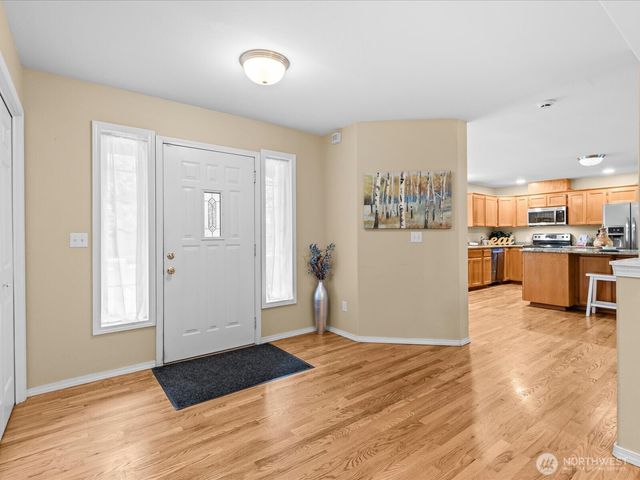 18319 Driftwood Drive E, Lake Tapps, WA 98391