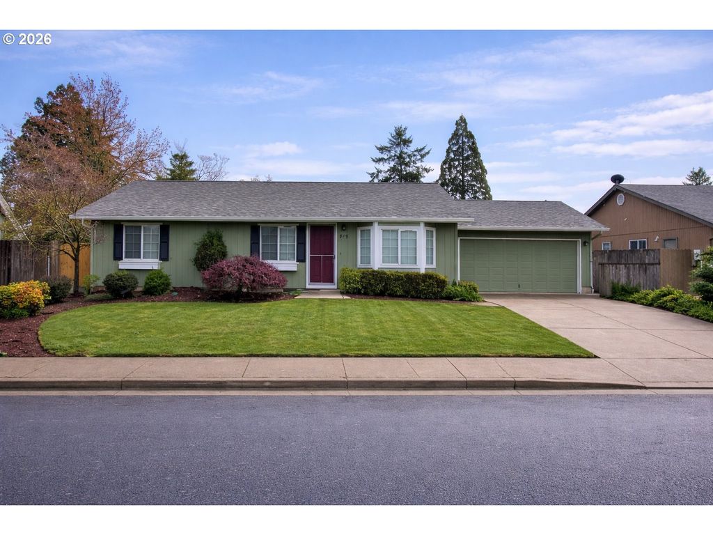 919 S 37TH Pl, Springfield, OR 97478