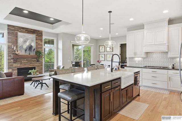 19032 Hamilton Street, Elkhorn, NE 68022