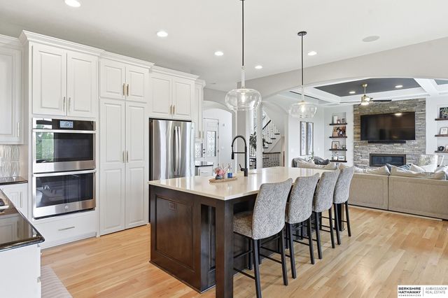 19032 Hamilton Street, Elkhorn, NE 68022
