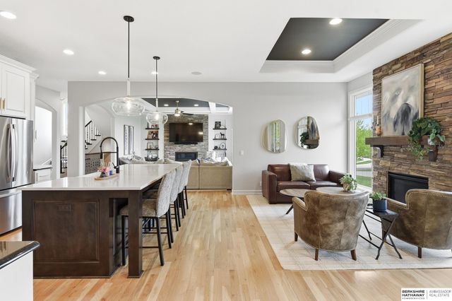 19032 Hamilton Street, Elkhorn, NE 68022