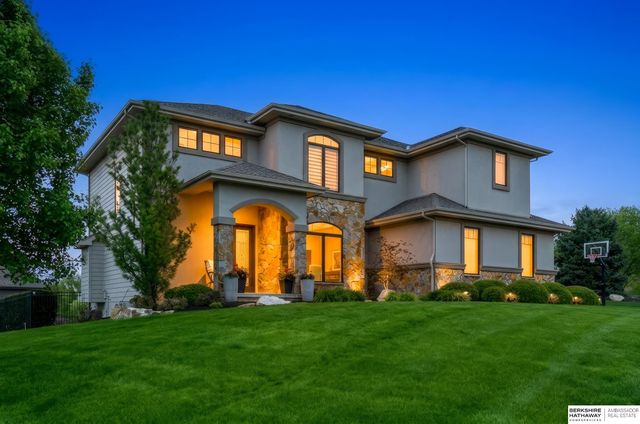 19032 Hamilton Street, Elkhorn, NE 68022