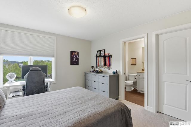 19032 Hamilton Street, Elkhorn, NE 68022