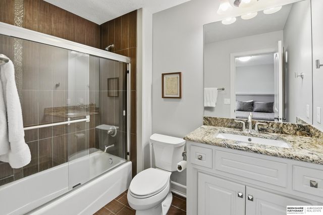 19032 Hamilton Street, Elkhorn, NE 68022