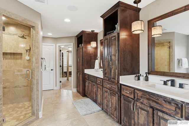19032 Hamilton Street, Elkhorn, NE 68022