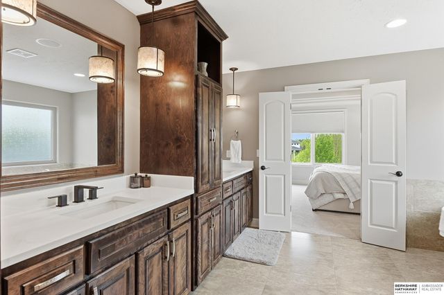19032 Hamilton Street, Elkhorn, NE 68022