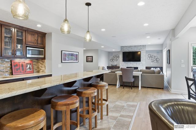 19032 Hamilton Street, Elkhorn, NE 68022