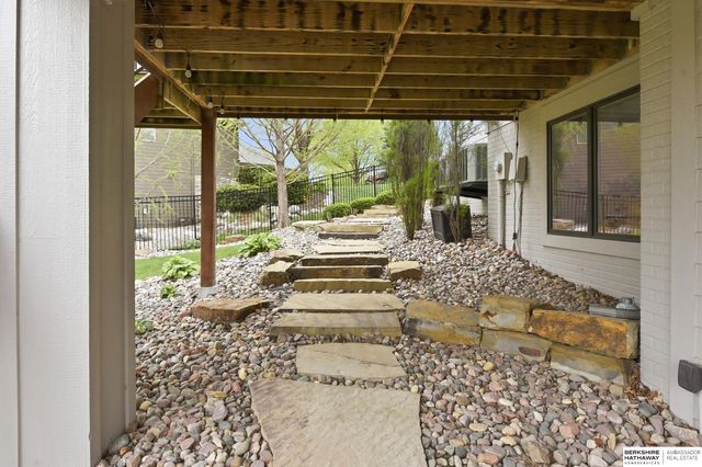 19032 Hamilton Street, Elkhorn, NE 68022