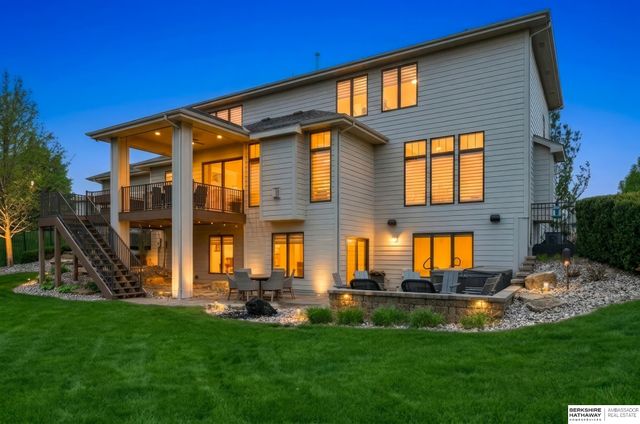 19032 Hamilton Street, Elkhorn, NE 68022