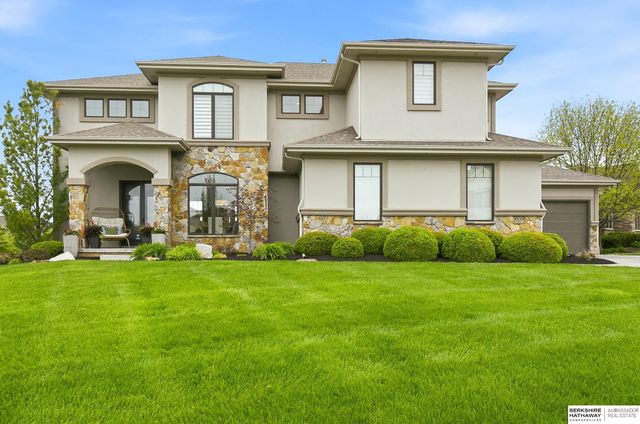 19032 Hamilton Street, Elkhorn, NE 68022