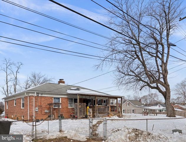 201 9TH, Baltimore, MD 21225