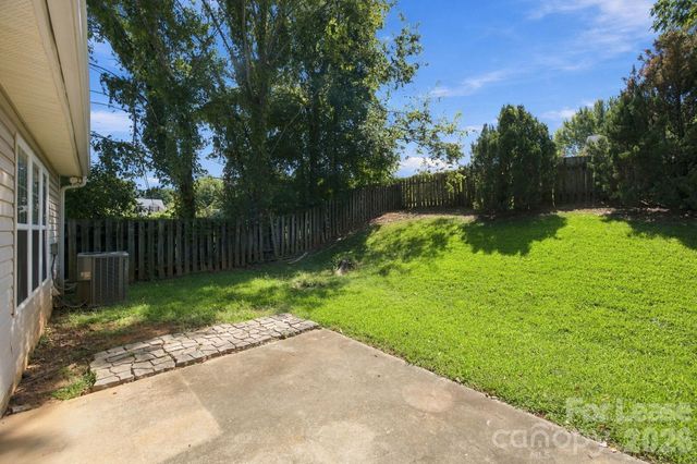 9503 Scotland Hall Court, Charlotte, NC 28277