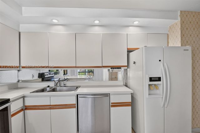 5310 S Fountains Dr S 217, Lake Worth, FL 33467