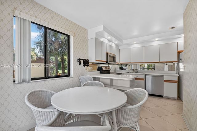 5310 S Fountains Dr S 217, Lake Worth, FL 33467