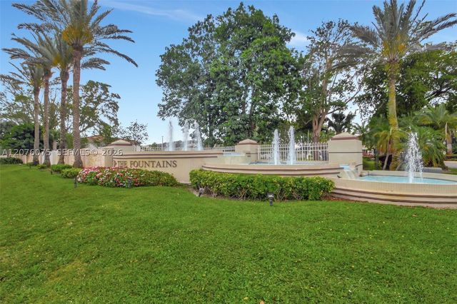 5310 S Fountains Dr S 217, Lake Worth, FL 33467