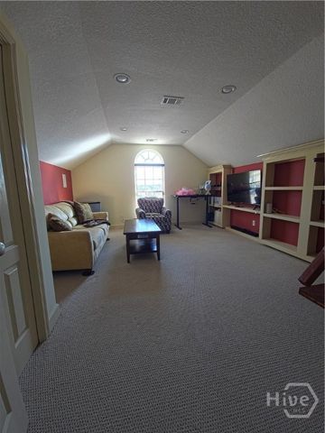 100 Cumberland Way, Savannah, GA 31407