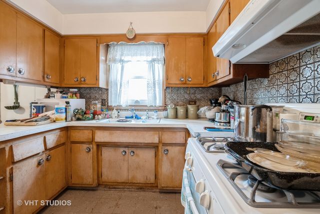 12949 S Exchange Avenue, Chicago, IL 60633