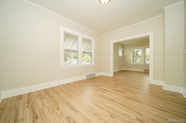34804 Ash Street, Wayne, MI 48184