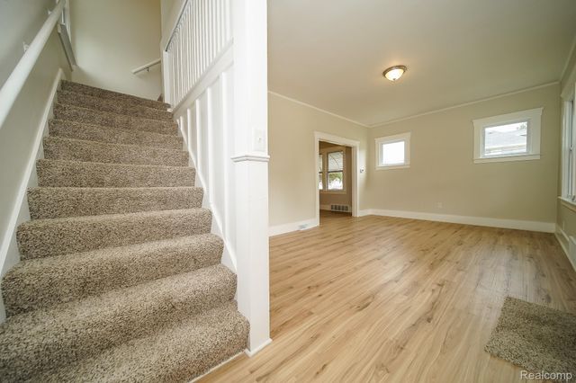 34804 Ash Street, Wayne, MI 48184