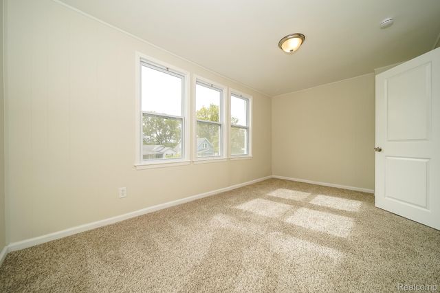 34804 Ash Street, Wayne, MI 48184