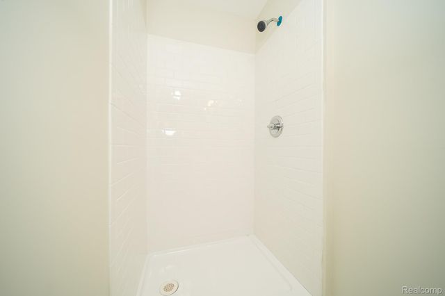34804 Ash Street, Wayne, MI 48184