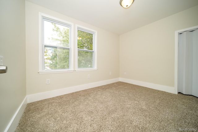 34804 Ash Street, Wayne, MI 48184