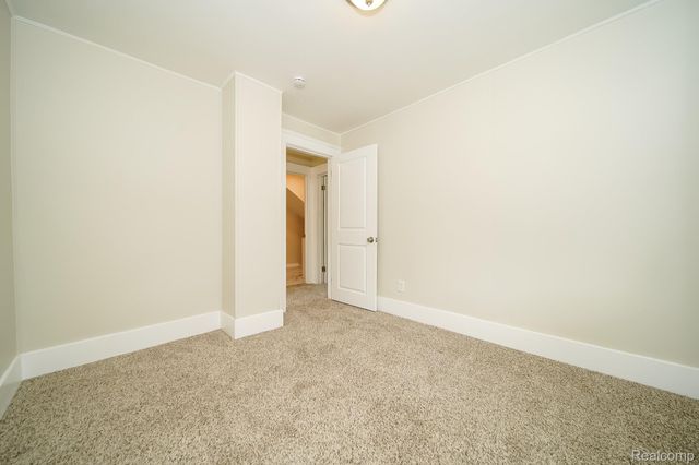 34804 Ash Street, Wayne, MI 48184