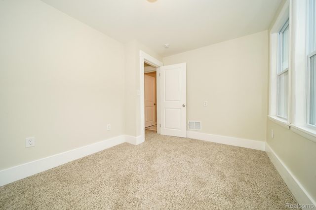 34804 Ash Street, Wayne, MI 48184