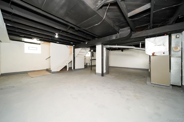 34804 Ash Street, Wayne, MI 48184