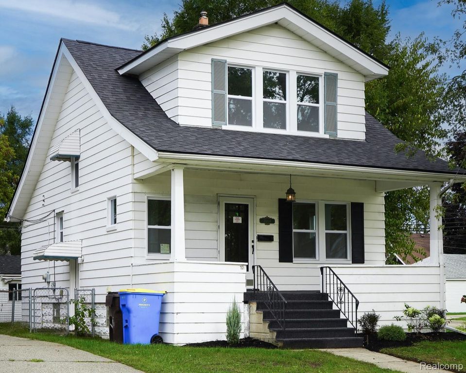 34804 Ash Street, Wayne, MI 48184