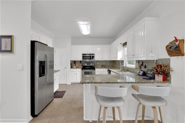 320 Riverbirch Lane, Lawrenceville, GA 30044
