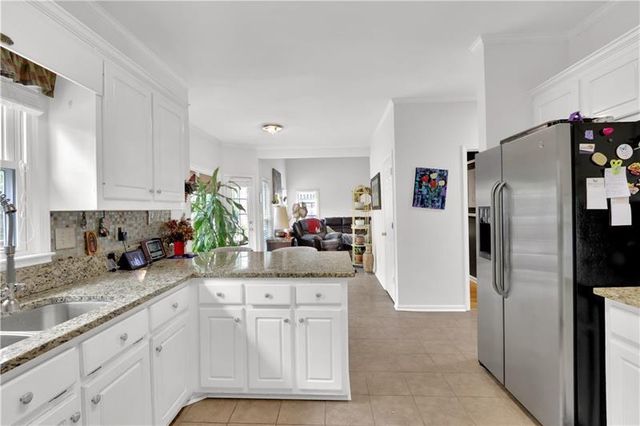 320 Riverbirch Lane, Lawrenceville, GA 30044