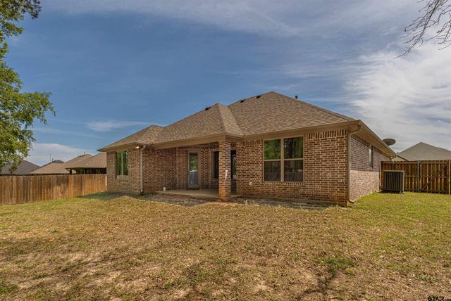 107 Rose Row Ln, Winona, TX 75792