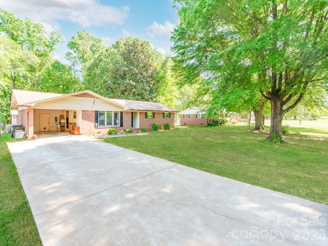 235 Central Heights Drive SW, Concord, NC 28025