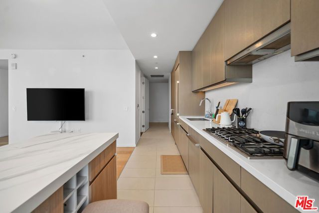 889 Francisco Street 3603, Los Angeles, CA 90017