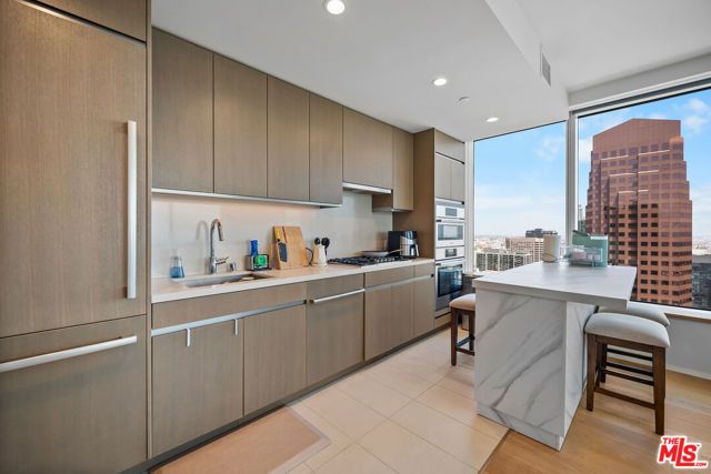 889 Francisco Street 3603, Los Angeles, CA 90017