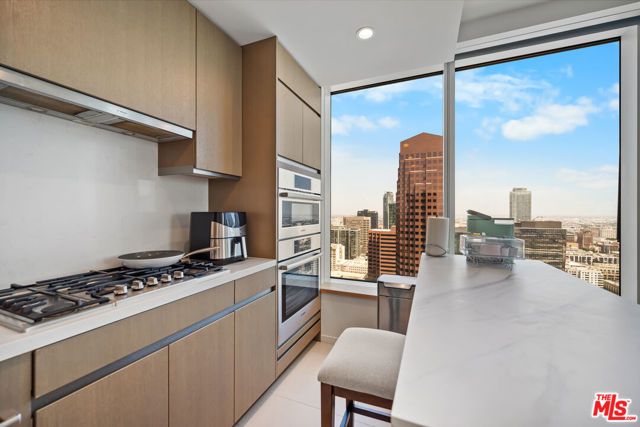 889 Francisco Street 3603, Los Angeles, CA 90017